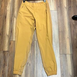 Athleta Men's Yellow Jogger Pants